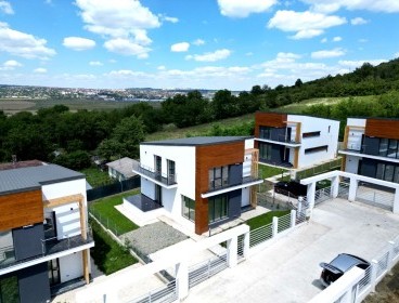 Viva Imobiliare - Casa individuala mobilata, predare imediata, complex Ares Residence !